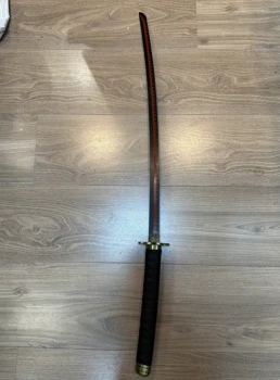 One Piece – Katana Roronoa Zoro – 104 cm – Réplique décorative en acier – Neuf