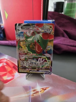 Carte Rayquaza Vmax française