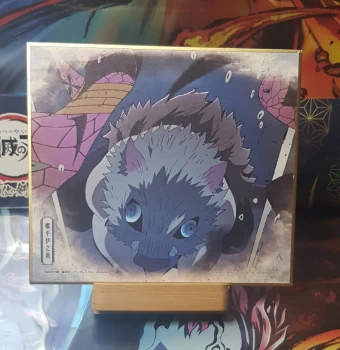 Shikishi officiel Demon Slayer – Inosuke Hashibira (Bandai Spirits)