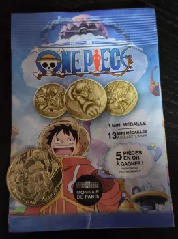 Mini médaille dorée Bonney, Kuma et Vegapunk