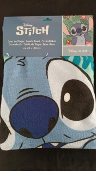 Serviette de Plage Disney Stitch Fleurs Rouges – 70x140 cm – Douce & Absorbante
