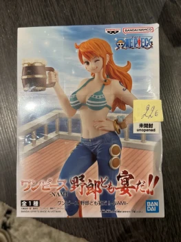 Nami figurine one piece
