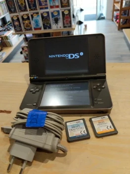 Nintendo DSi XL Marron + Chargeur + 2 Jeux – Très bon état