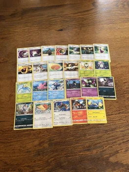 Lot de 24 cartes Pokémon