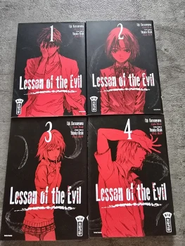 Tomes 1 à 4 série "lesson of the Evil"