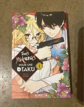 Trois yakuzas pour une otaku t1