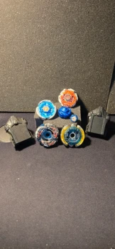 Lot de pièces toupies Beyblade