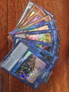 Lot de cartes Yu Gi Oh