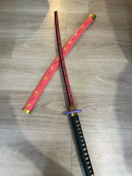 Demon Slayer – Katana Kokushibou / Tsugikuni Michikatsu 104 cm En Bambou – Neuf