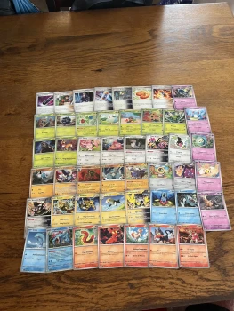 Lot de 47 cartes Pokémon