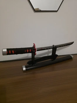 Réplique décorative non tranchante – Mini katana inspiré Tanjirou Kamado (Demon Slayer)
