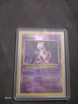 Mewtwo de base réedition rare de 2016