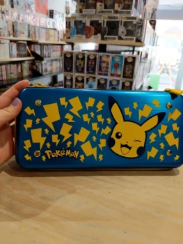 Housse Nintendo Switch officielle Pokémon – Métal – Très bon état