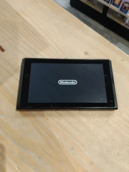 Nintendo Switch V1 – Tablette seule – Très bon état – Rayures légères