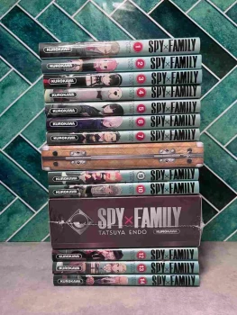 Manga : spy x family - integrale 14 tomes ( collector 8 - 9 et 11 )