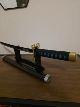 Réplique décorative non tranchante – Mini katana inspiré Muichiro Tokito (Demon Slayer)