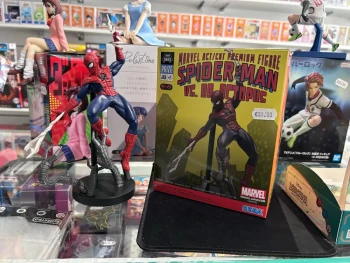 Figurine Marvel - Marvel Premium Figurine - Spider Man Vs Dr. Octopus