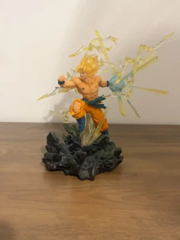 Figurine Dragon Ball Z Son Goku Super Saiyan Figuarts ZERO Bandai