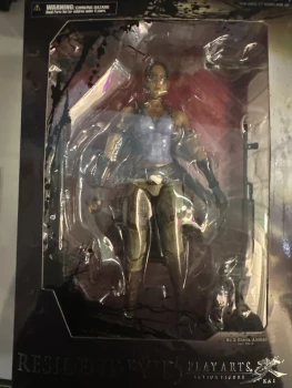 Boîte figurine vintage résident evil 5 sheva alomar play arts neuf