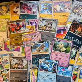 lot Pokemon – 50 cartes dont 10 holo/reverse FR NM – sans double