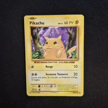 Carte Pokemon : Pikachu - Evolutions