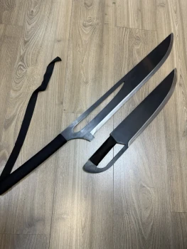 Bleach – Doubles katanas Zangetsu d’Ichigo Kurosaki 100 cm – Neuf