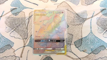 Je vends un Reshiram&Charizard GX 217/214