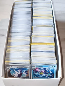 100 cartes Pokémon FR