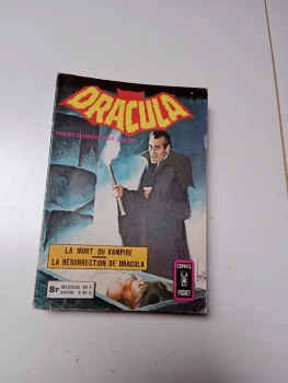 DRACULA recueil  N° 3088 aredit  LA MORT DU VAMPIRE N°9  LA RESURRECTION  DE DRACULA N°10