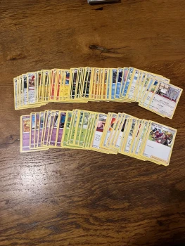 Lot de 114 cartes Pokémon