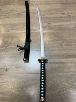 Bleach – Katana Sōsuke Aizen “Kyōka Suigetsu” en bambou 104 cm – Neuf