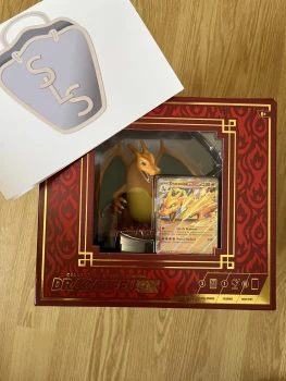 Coffret Pokémon, 10 boosters - Collection Super-Premium Dracaufeu-ex en français