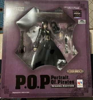 Figurine Robin - P.O.P - Strong Edition - Megahouse