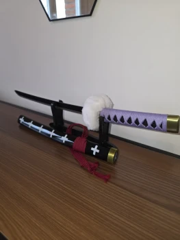 Réplique décorative non tranchante – Mini katana inspiré Trafalgar Law (One Piece)