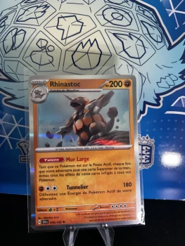 Rhinastoc 076/142 Rare holographique
