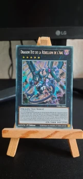 Carte Yu-Gi-Oh Dragon xyz de la rébellion de l'arc