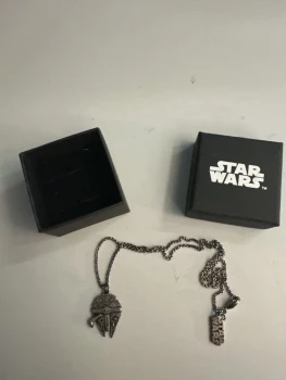 Pendentif milennium falcon Lucasfilm argent neuf