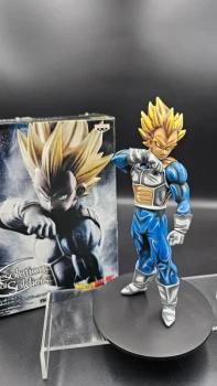 Figurine vegeta manga dragon ball repainted 2d